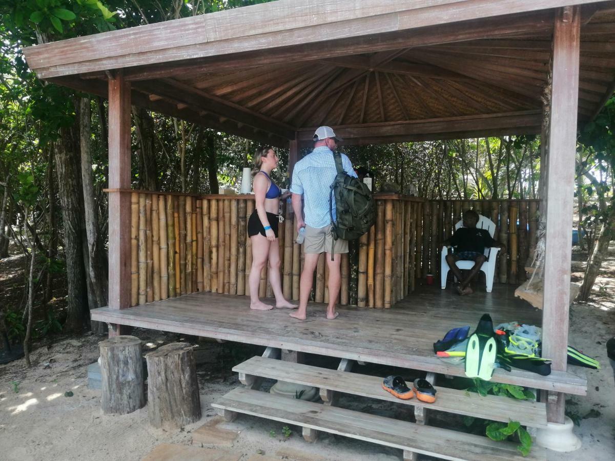 Sonny Island Resort Cabanas Frente Al Mar Punta Bajo Rico Экстерьер фото